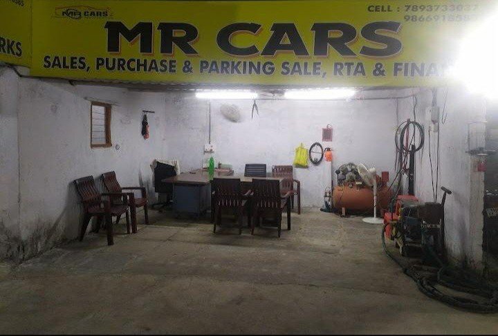 M R CARS